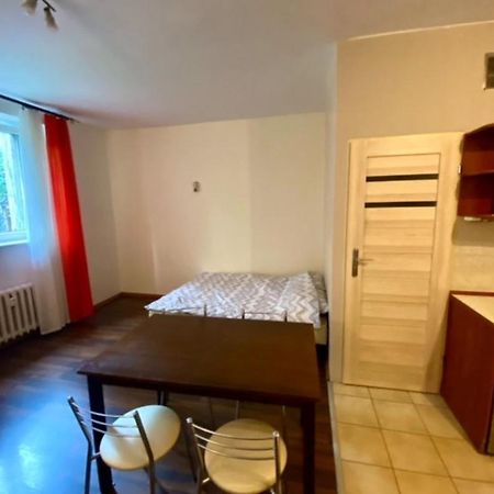 Apartment With Garden In Old Town Краков Экстерьер фото